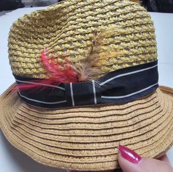 Hat - Picture 4 of 8